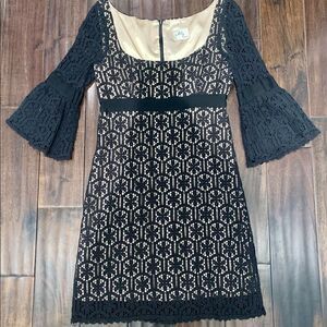 𝅺MILLY black & nude STUNNING LACE Empire waist DRESS size 4 EUC